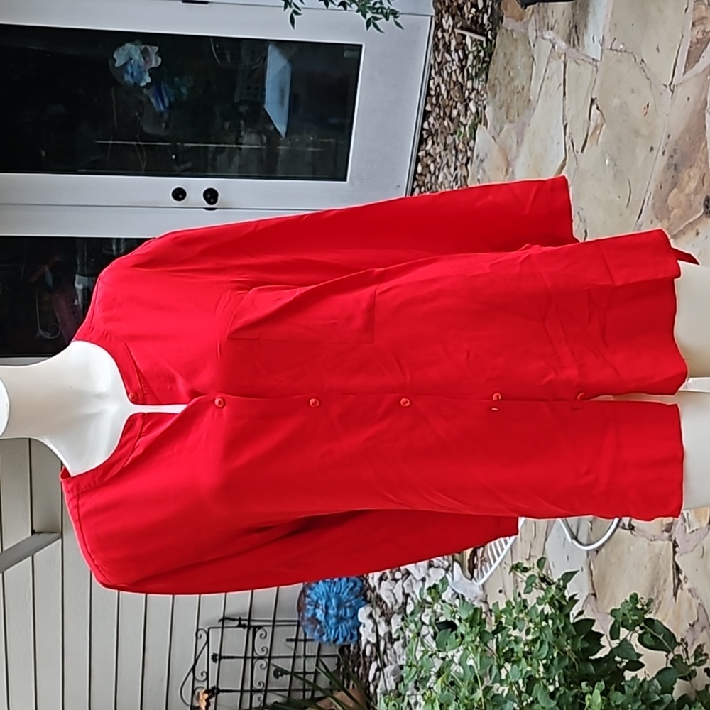 Vintage SPITALNICK 100% red silk size 4 long blouse padded shoulders